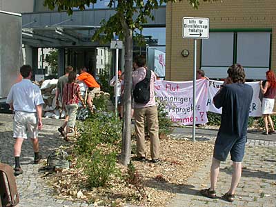 Demo am Sandsackwall